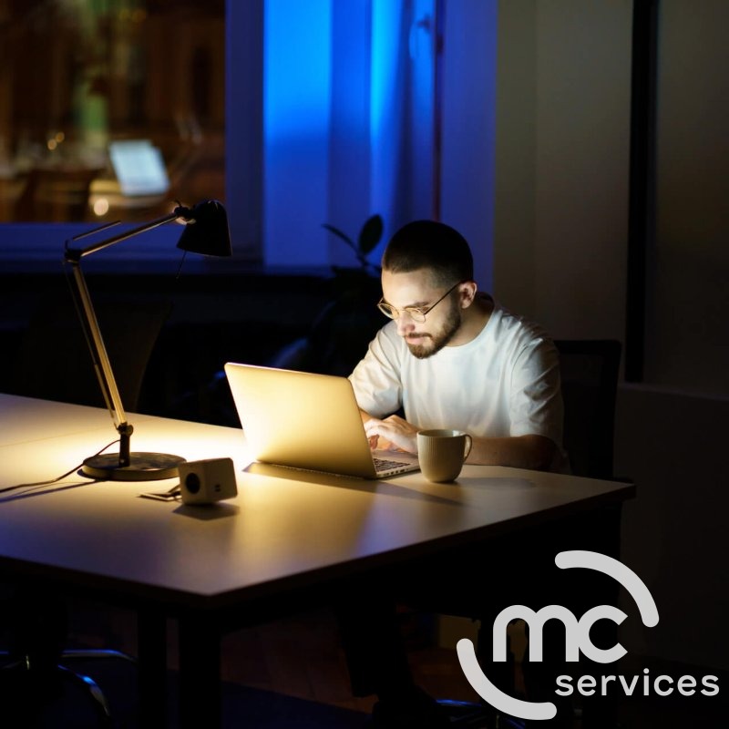 Seamless Email Migration process ensuring uninterrupted daily workflow and productivity.